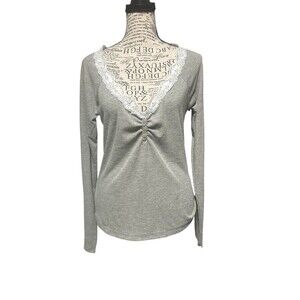 Princess Polly Gray Top Long Sleeve Lace V-neck Henley Size XL 90s Casual Preppy